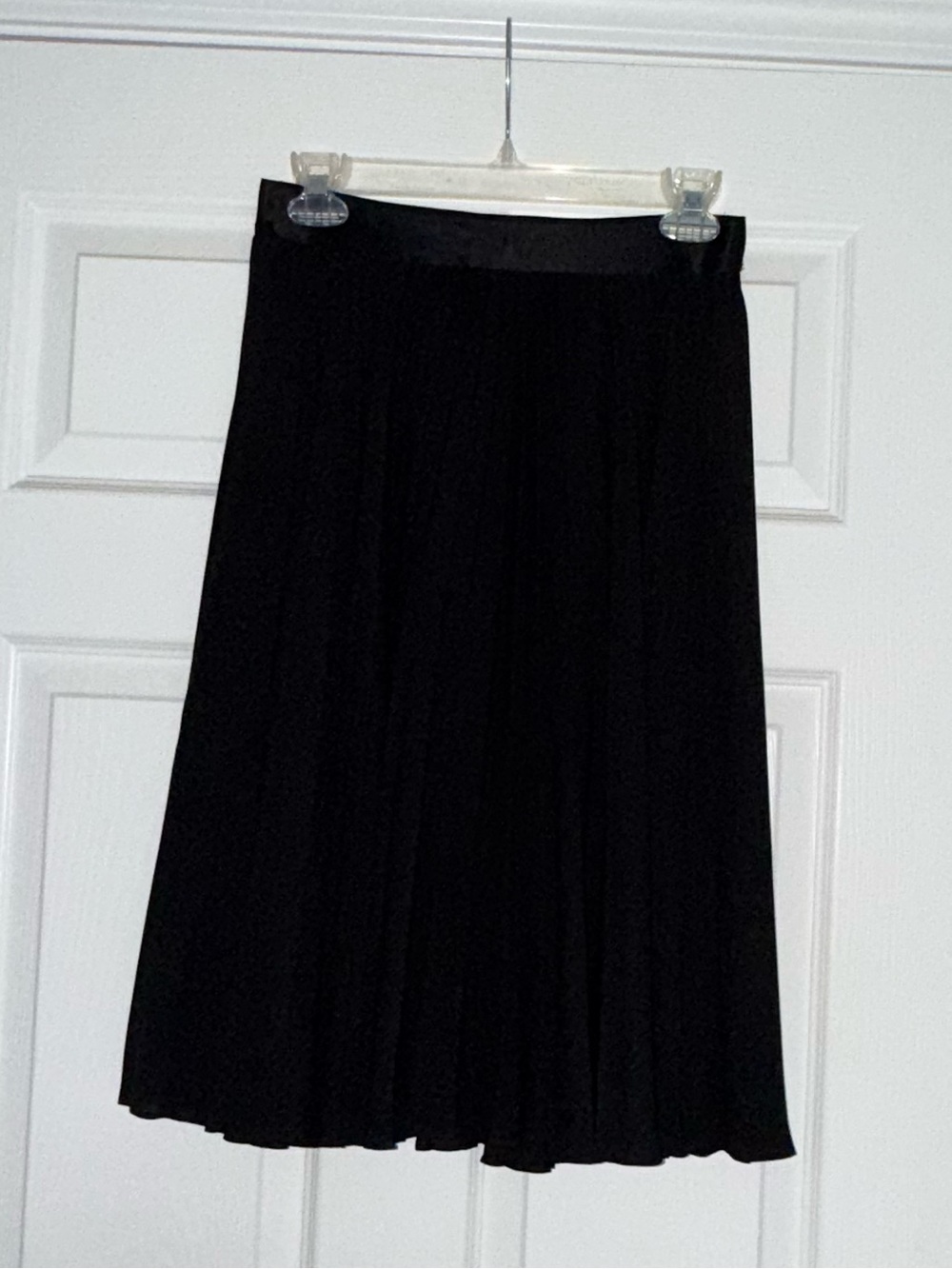 Express Black Midi Pleated Skirt